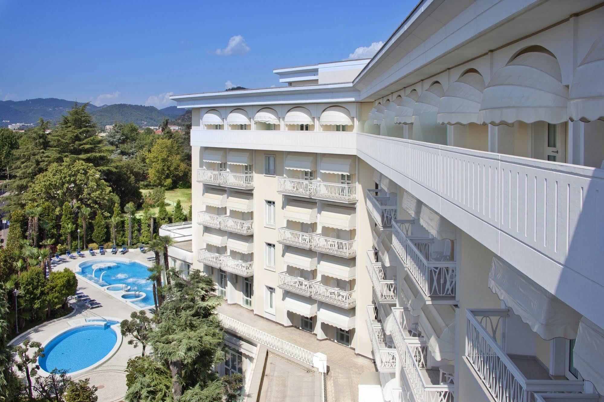 Hotel Due Torri Abano Terme Exterior foto