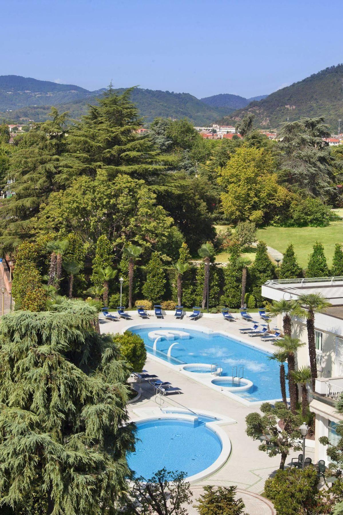 Hotel Due Torri Abano Terme Exterior foto